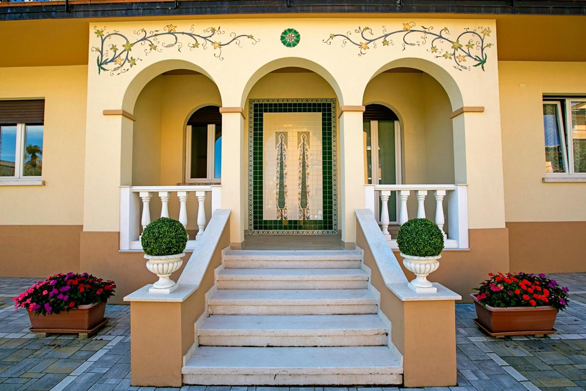 Villa Mimosa - Appartamento 2 - Happy Rentals Desenzano del Garda Zewnętrze zdjęcie