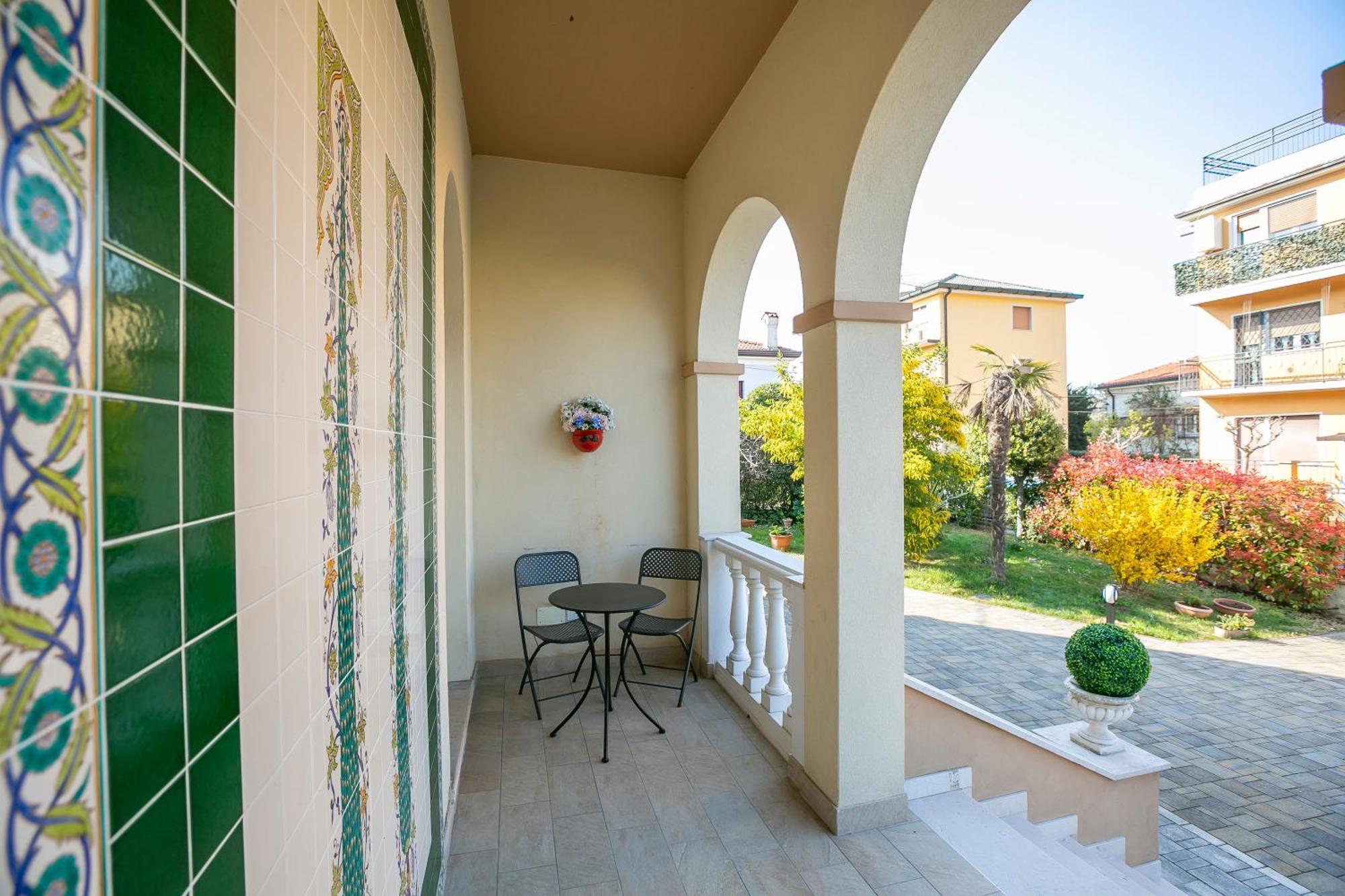 Villa Mimosa - Appartamento 2 - Happy Rentals Desenzano del Garda Zewnętrze zdjęcie